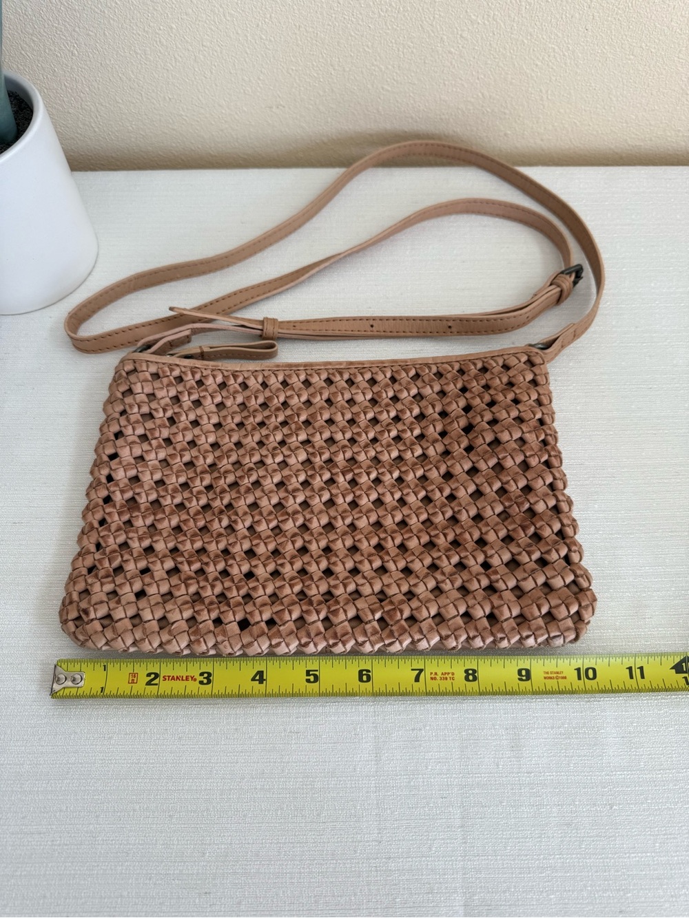 Woven Leather Crossbody Bag in Light Brown - Picture 4 of 7